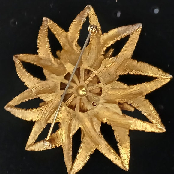 Goldtone Embroidery Textured Sunflower Brooch - Picture 4 of 8